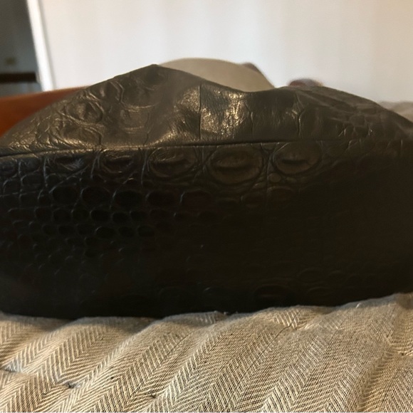 Brahmin Black Croc-embossed Leather Shoulder Bag- Super Soft Leather - Picture 3 of 10